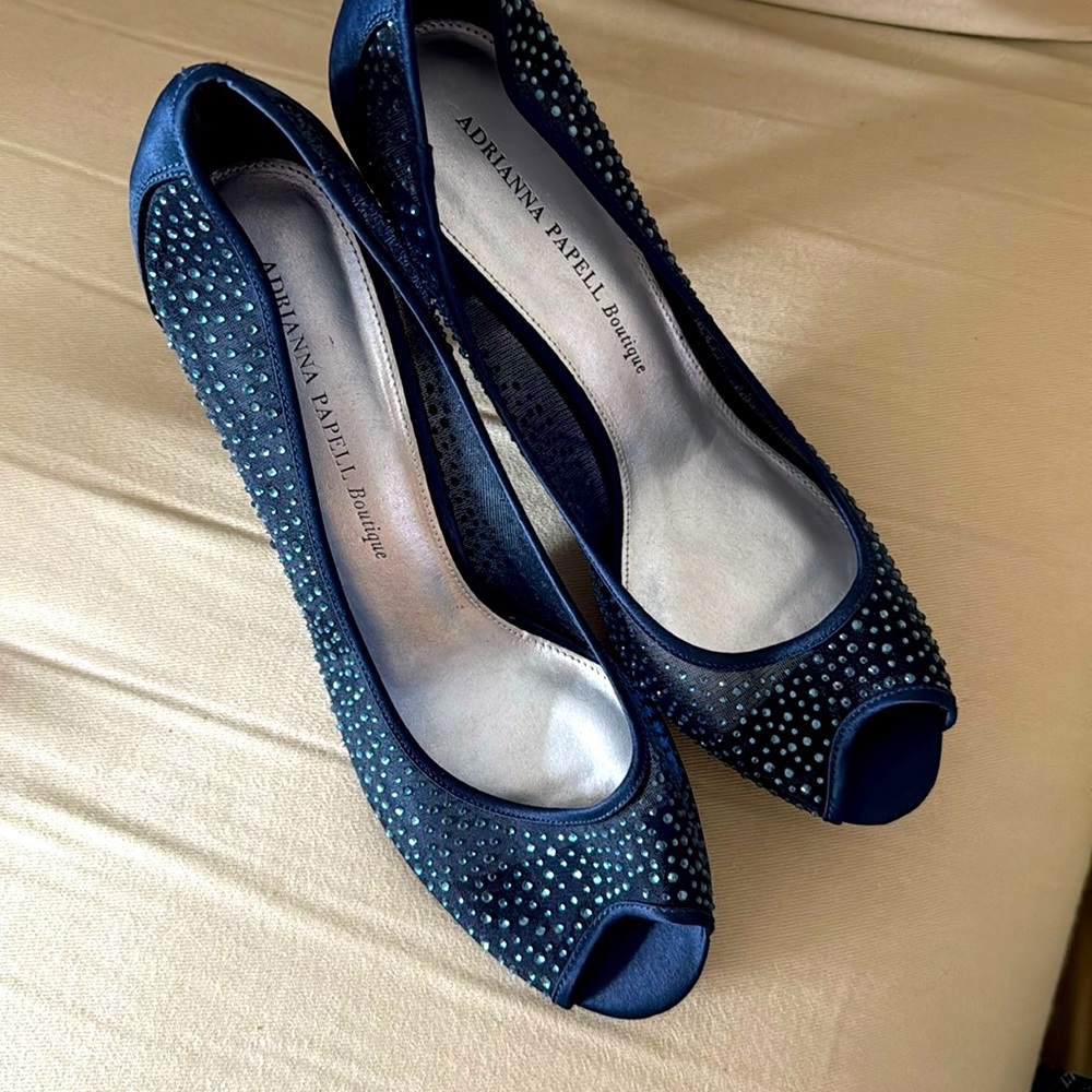 Adriana Papell Boutique Sz 11M Navy Satin Mesh Crystal Heels open toe Evening